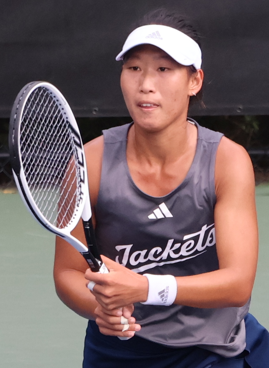 Carol Young-suh Lee