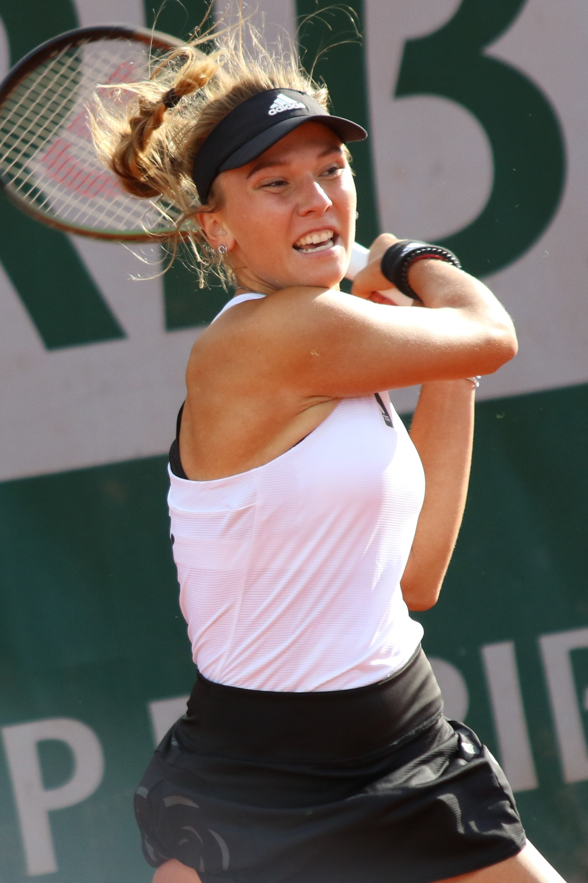 Oksana Selekhmeteva