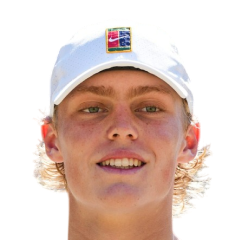 Hewitt Cruz